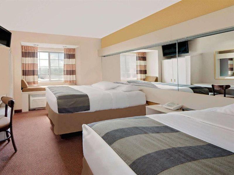 Microtel Inn & Suites By Wyndham Джоплін Екстер'єр фото